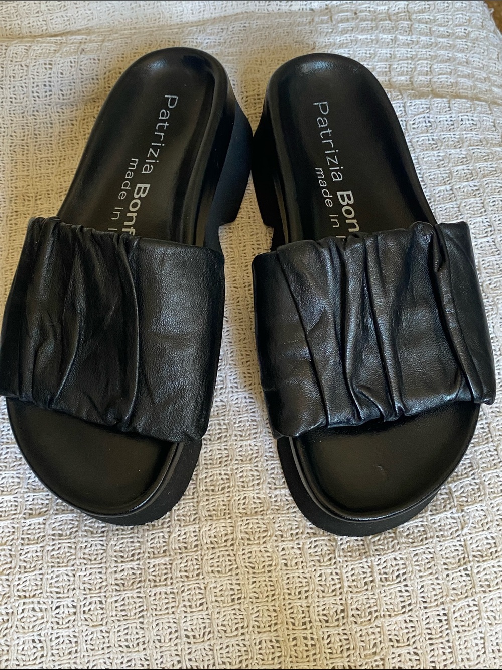 Black Leather Wedge Slide Sandals Size 8